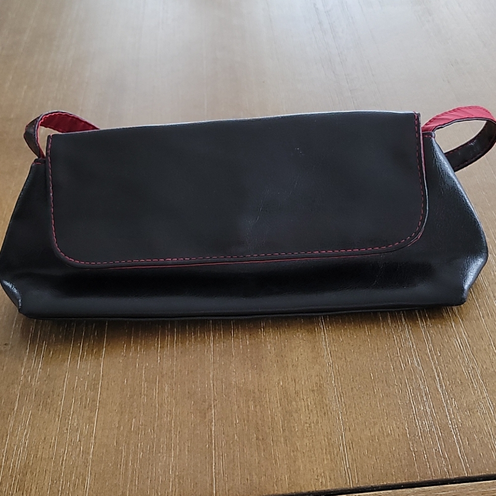 VICTORIA SECRET LITTLE BLACK BAG